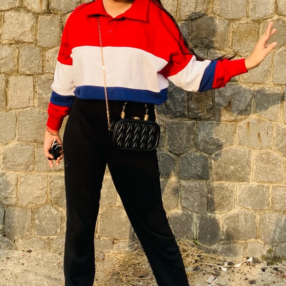 Forever 21 crop sweatshirt size S. Same quality as shown in the picture . - Picture 2 of 5